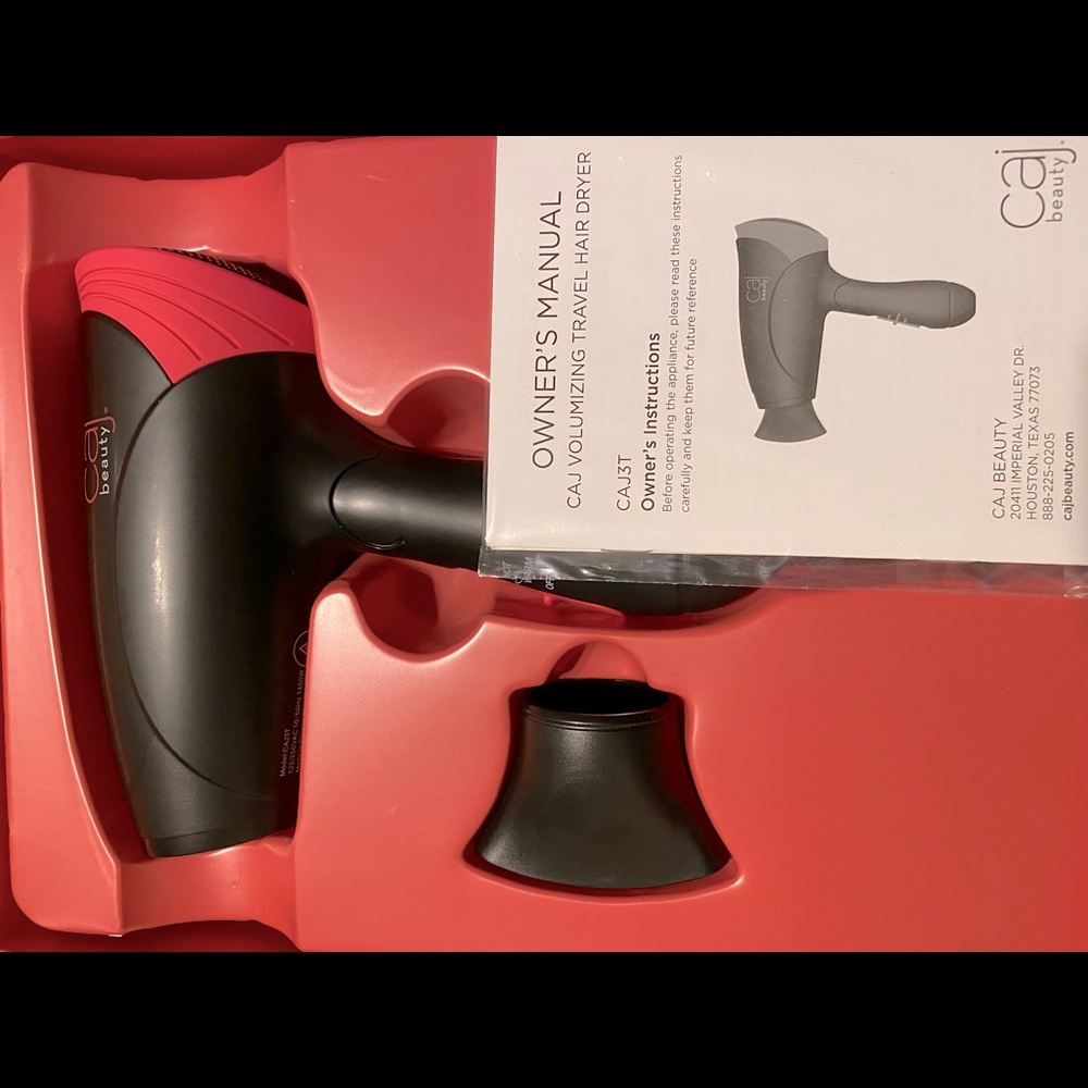CAJ Beauty volumizing travel hair dryer - Picture 2 of 7